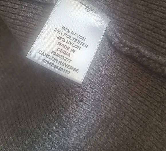 Cropped Cardigan - Picture 9 of 9